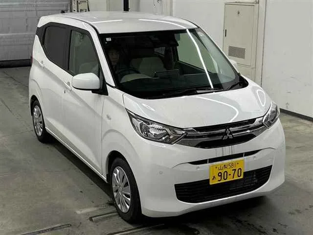 Mitsubishi eK Wagon B33W 2025